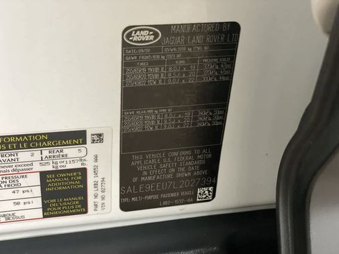 Used 2020 Land Rover Defender 110 HSE image 32