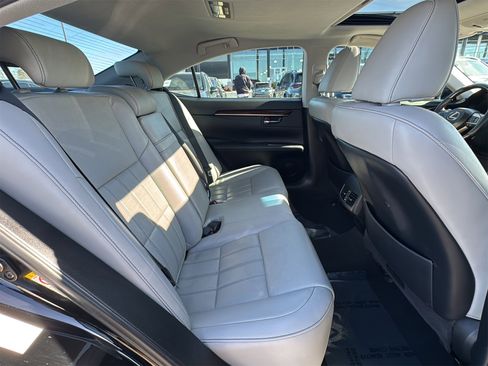 Used 2017 Lexus ES 350 image 24