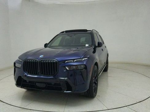 Used 2024 BMW X7 xDrive40i w/ Executive Package image 69
