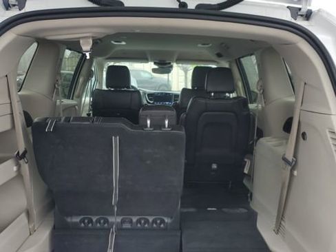 Certified 2024 Chrysler Pacifica Touring-L image 28