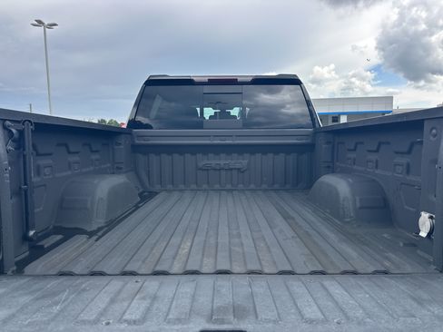 Used 2022 GMC Sierra 1500 AT4 w/ AT4 Preferred Package AWD/4WD image 19