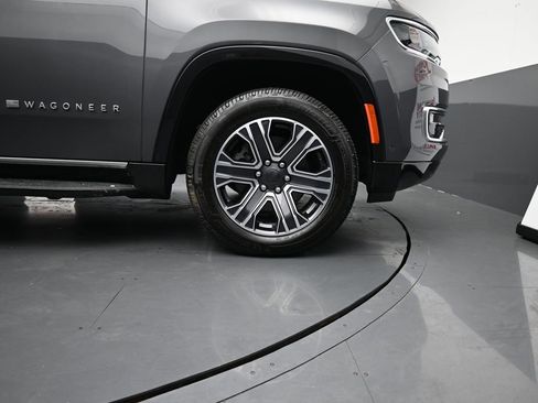 Used 2024 Jeep Wagoneer 4WD w/ Premium Group I image 22