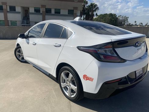 Used 2018 Chevrolet Volt LT image 9
