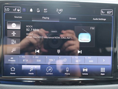 Used 2024 Chrysler Pacifica Touring-L FWD image 20