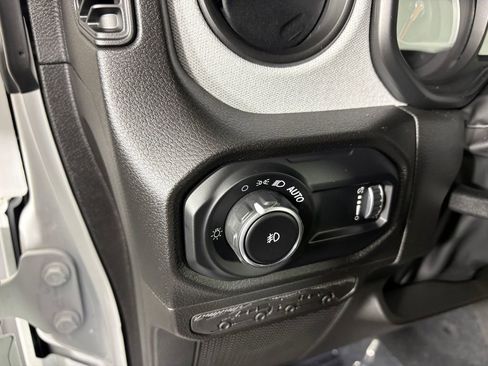 Used 2024 Jeep Wrangler Unlimited Sport AWD/4WD image 13