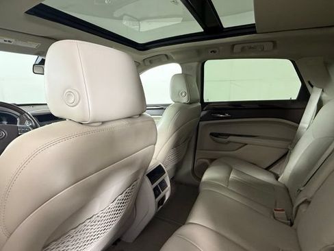 Used 2012 Cadillac SRX Luxury FWD image 19