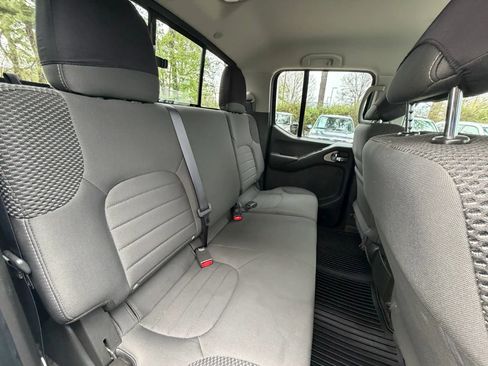 Used 2018 Nissan Frontier PRO-4X image 12