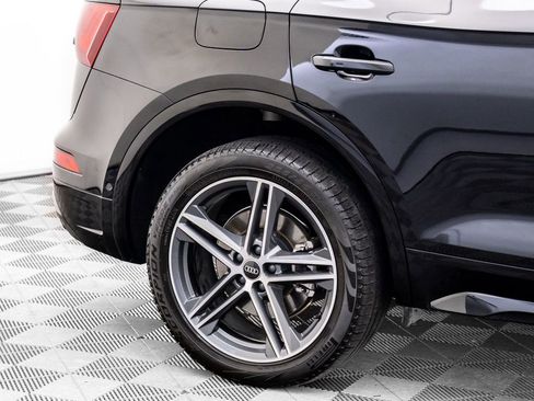 Used 2022 Audi Q5 e Prestige w/ Prestige Package image 32