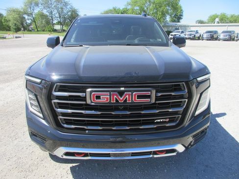 New 2026 GMC Yukon AT4 Ultimate AWD/4WD image 10
