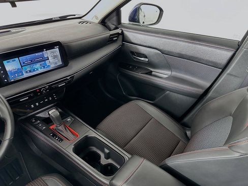Used 2025 Nissan Kicks SR FWD image 23