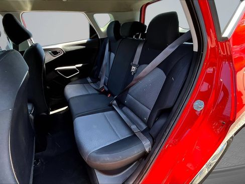 Used 2023 Kia Soul LX w/ LX Technology Package FWD image 20