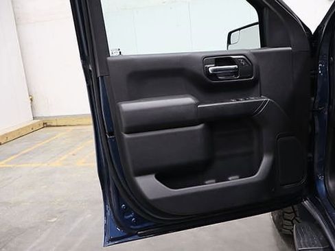 Used 2021 Chevrolet Silverado 1500 Custom Trail Boss image 16