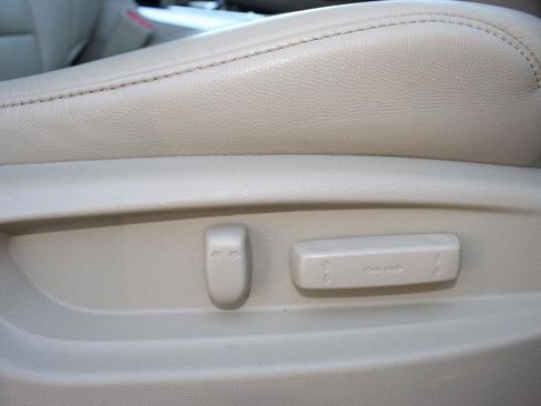 Used 2017 Acura MDX SH-AWD image 24