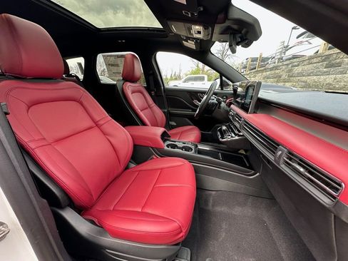 New 2026 Lincoln Corsair Reserve AWD/4WD image 23