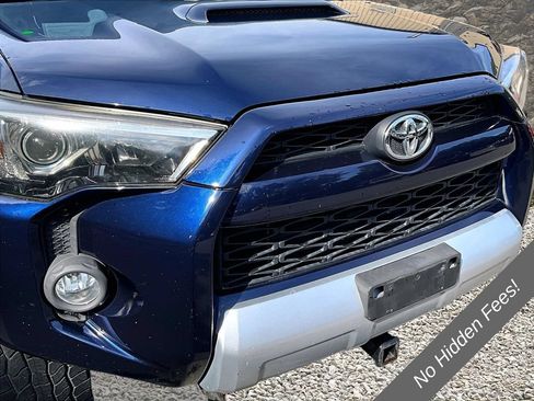 Used 2017 Toyota 4Runner TRD Off-Road Premium AWD/4WD image 25