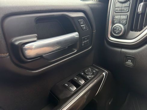 Used 2020 GMC Sierra 1500 AT4 w/ AT4 Premium Package AWD/4WD image 8