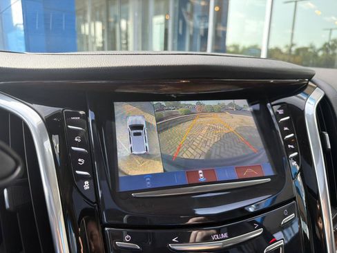 Used 2020 Cadillac Escalade Premium Luxury AWD/4WD image 31