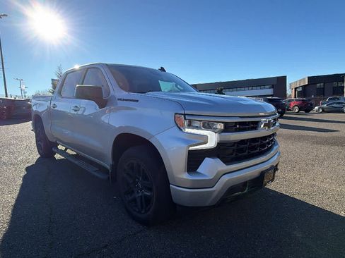 Used 2022 Chevrolet Silverado 1500 RST w/ LPO, Dark Essentials Package image 3