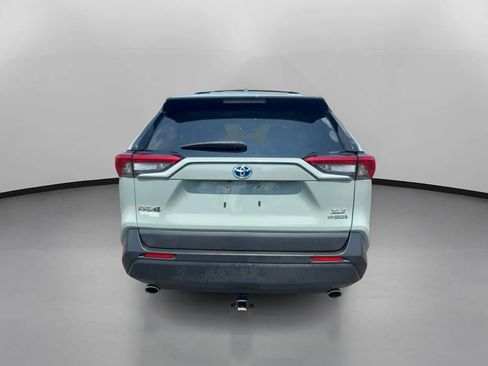 Used 2022 Toyota RAV4 XLE w/ Convenience Package AWD/4WD image 11