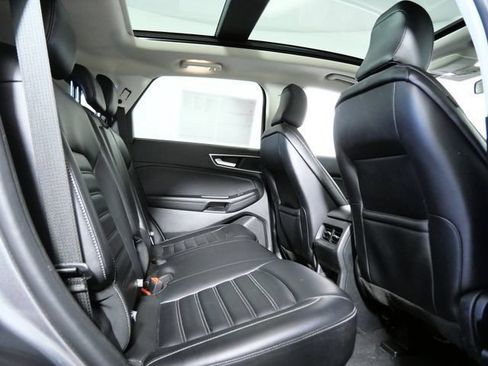 Certified 2024 Ford Edge SEL w/ Convenience Package AWD/4WD image 12
