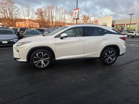 Used 2017 Lexus RX 350 AWD image 3