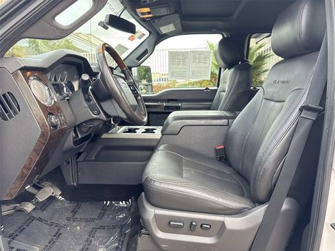 Used 2016 Ford F250 Platinum w/ FX4 Off-Road Package image 19