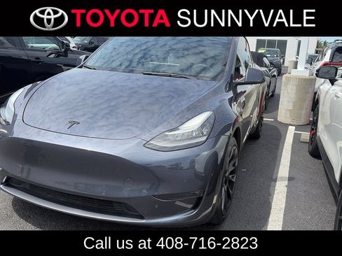 Used 2022 Tesla Model Y Long Range AWD/4WD image 1