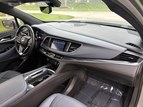 Used 2023 Buick Enclave Essence w/ Experience Buick Package AWD/4WD image 10