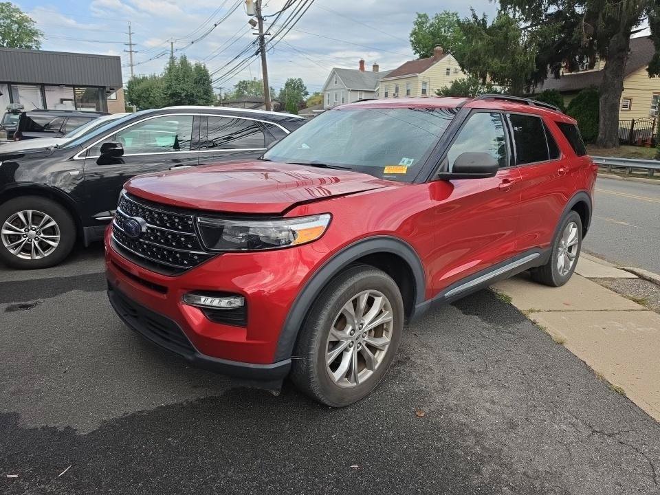 Used 2021 Ford Explorer XLT w/ Equipment Group 202A AWD/4WD image 3