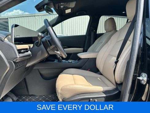 Used 2024 Cadillac XT4 Luxury FWD image 11
