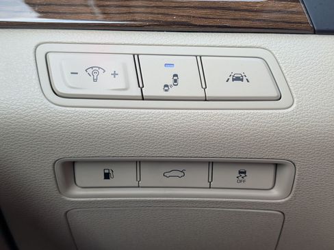 Used 2016 Hyundai Sonata Limited w/ Option Group 05 FWD image 23