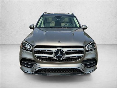 Used 2023 Mercedes-Benz GLS 450 4MATIC image 2