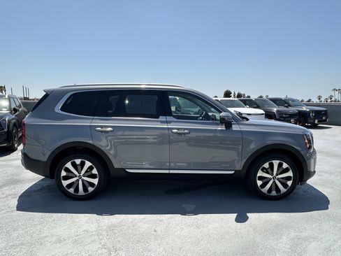 Certified 2022 Kia Telluride S FWD image 9