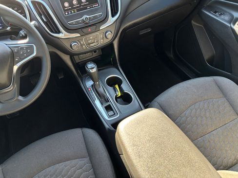 Used 2021 Chevrolet Equinox LT image 17