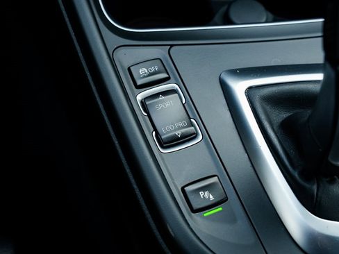 Used 2017 BMW 340i xDrive Sedan image 18