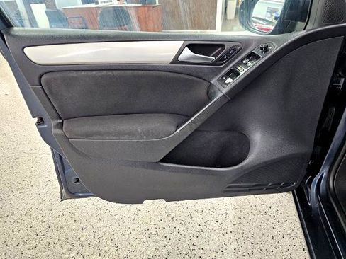 Used 2011 Volkswagen Golf 4dr HB Auto image 20