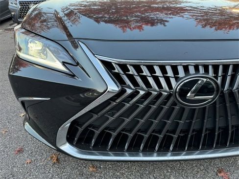 New 2025 Lexus ES 350 w/ Premium Package image 10