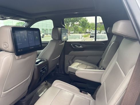 Used 2021 Chevrolet Tahoe Z71 w/ Z71 Off-Road Package image 13