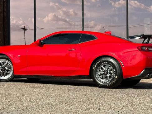 Used 2017 Chevrolet Camaro SS RWD image 6