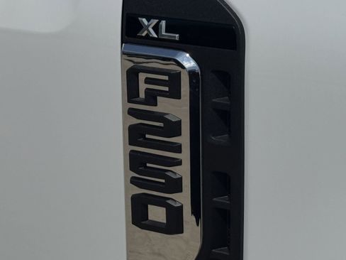 New 2026 Ford F250 XL RWD image 9
