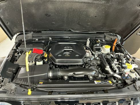 Used 2023 Jeep Wrangler Sahara image 16