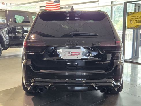 Used 2018 Jeep Grand Cherokee Trackhawk AWD/4WD image 5