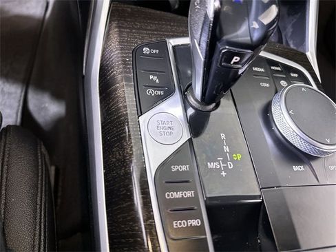 Used 2019 BMW 330i xDrive Sedan w/ Premium Package image 17
