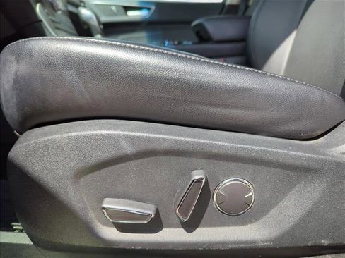 Used 2018 Ford Edge Titanium w/ Equipment Group 302A image 11