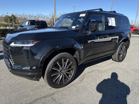Used 2024 Lexus GX 550 image 5