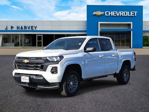 Certified 2023 Chevrolet Colorado LT w/ LT Convenience Package II image 3