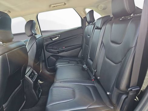 Used 2019 Ford Edge Titanium AWD/4WD image 14
