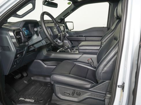 Used 2025 Ford F150 Lariat w/ Equipment Group 501A Mid image 14