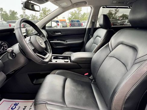 Used 2022 Nissan Pathfinder SL image 18