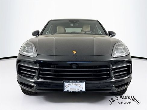 Used 2023 Porsche Cayenne S AWD/4WD image 2